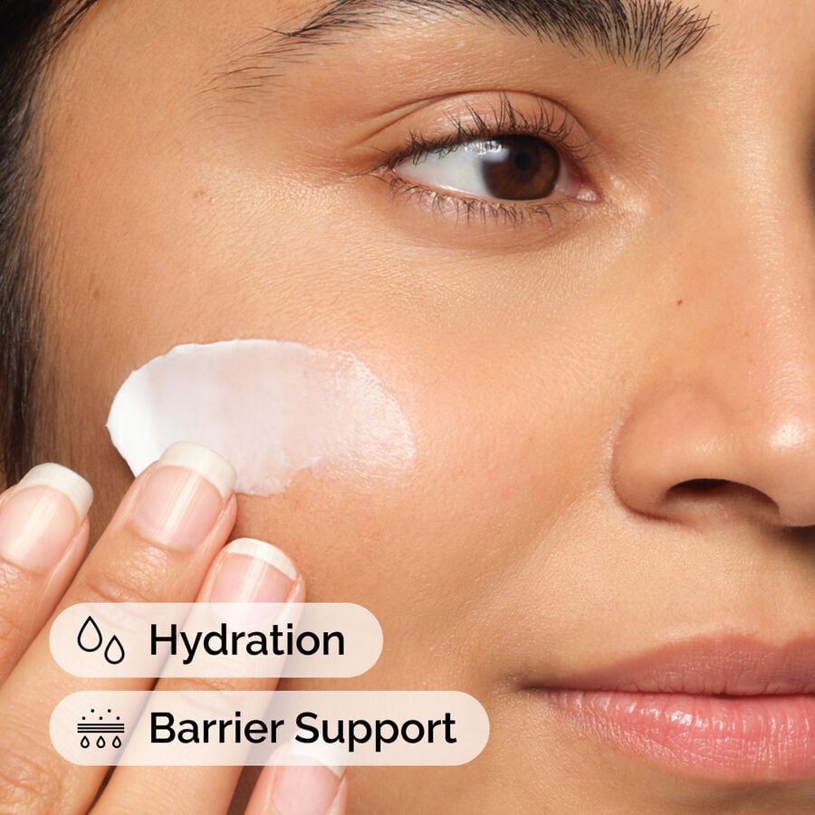 natural-moisturizing-factors-ha-t0 ord-natural-moisturizing-factors-ha-model-application-with-benefits.jpg