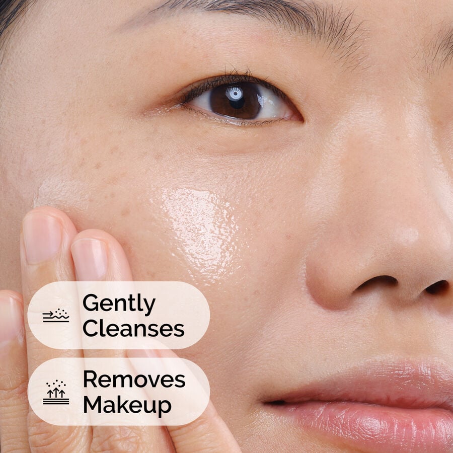 squalane-cleanser-m4 ord-squalane-cleanser-model-application-with-benefits.jpg